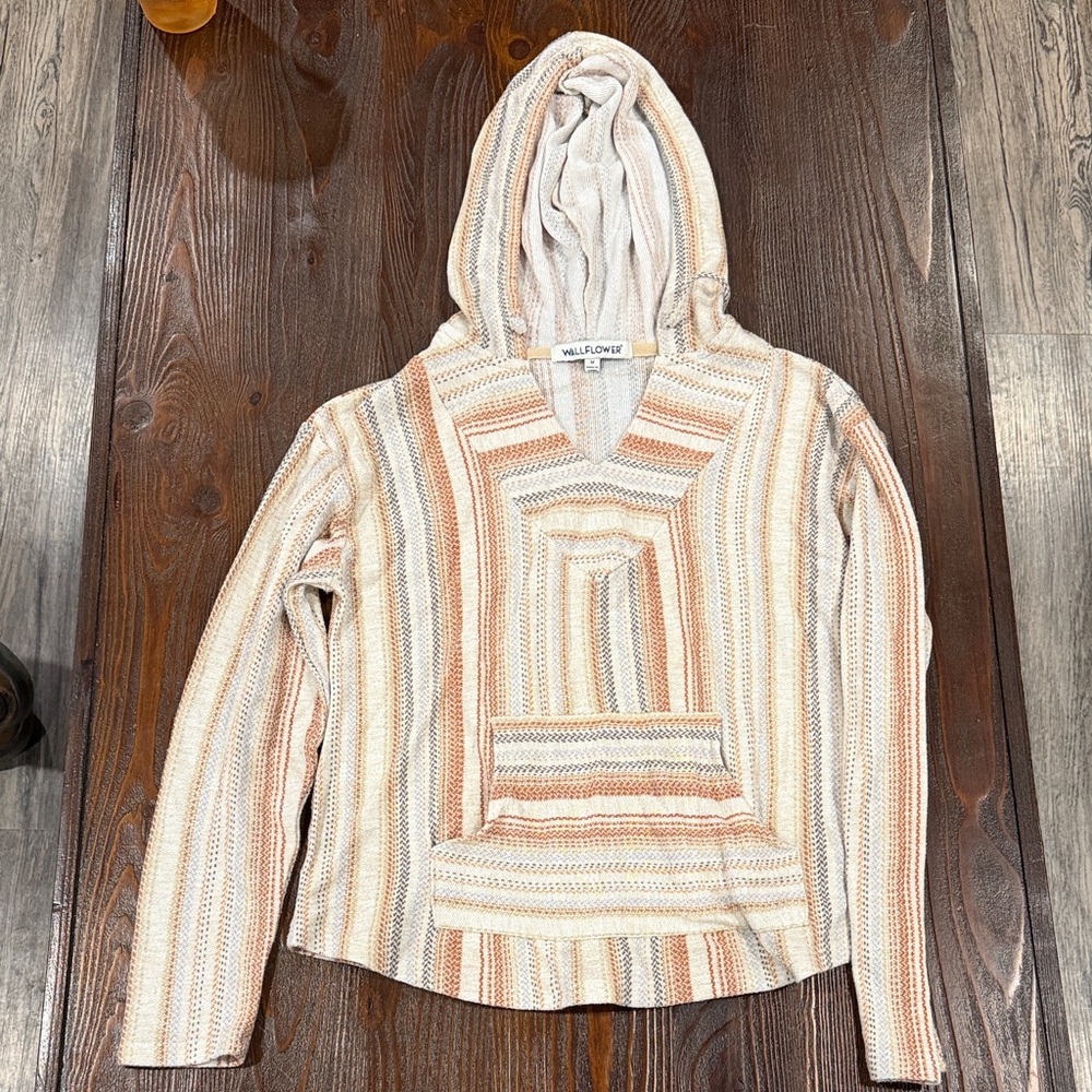 Wallflower Women's V-Neck Striped Sweater - Cream and Tan